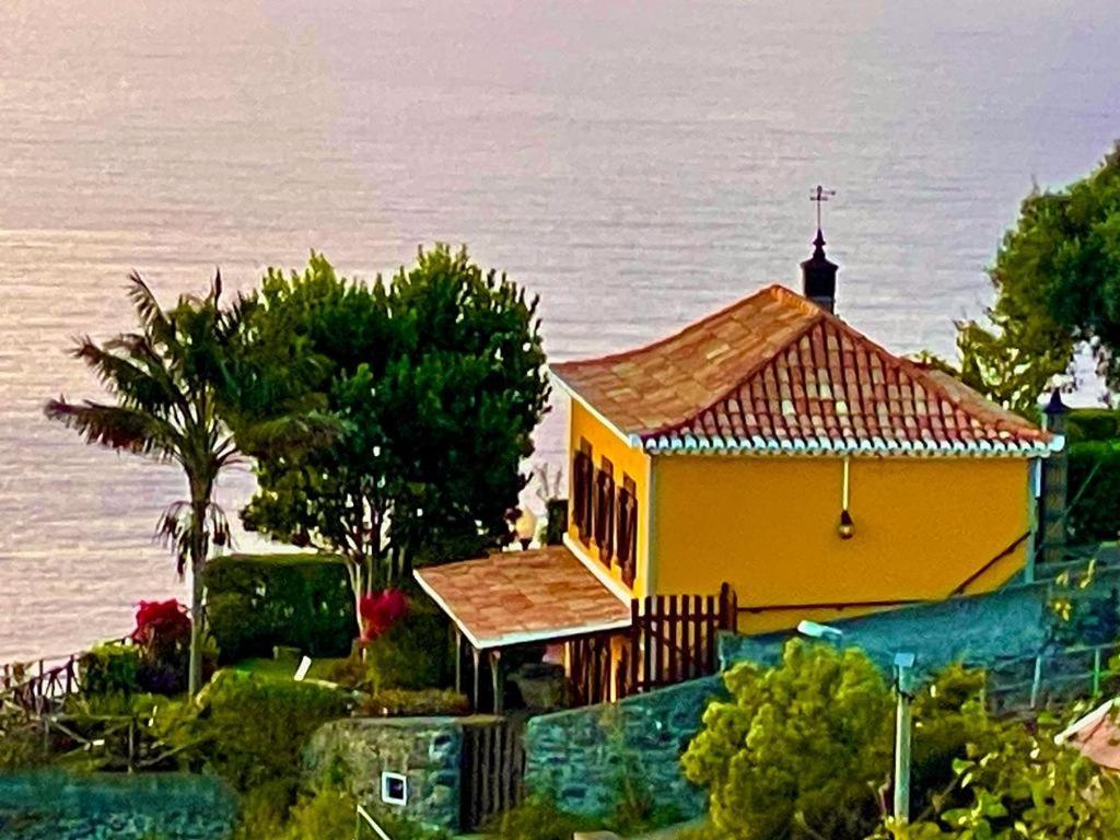 Casa Dos Falcoes De Construcao Tradicional Faja da Ovelha