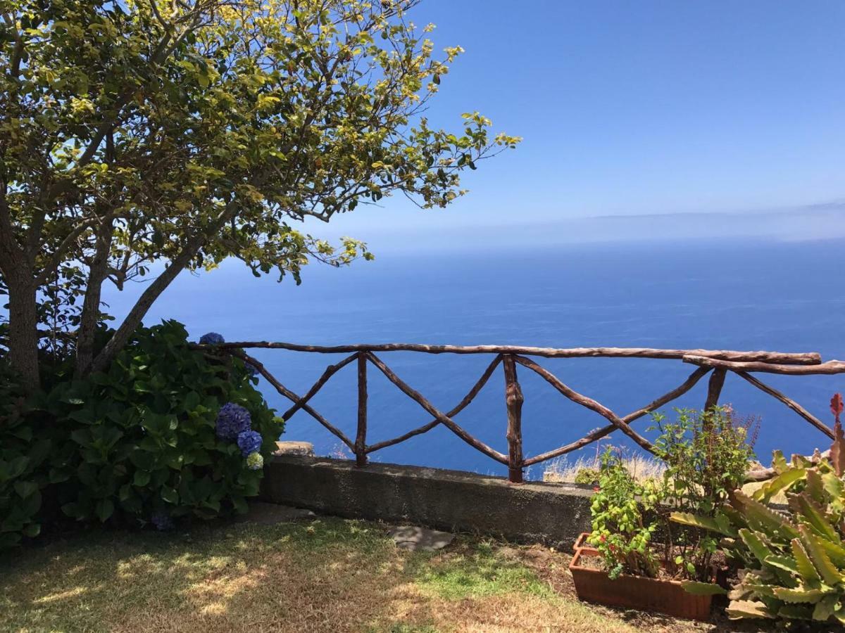 Casa Dos Falcoes De Construcao Tradicional Casa vacanze Fajã da Ovelha