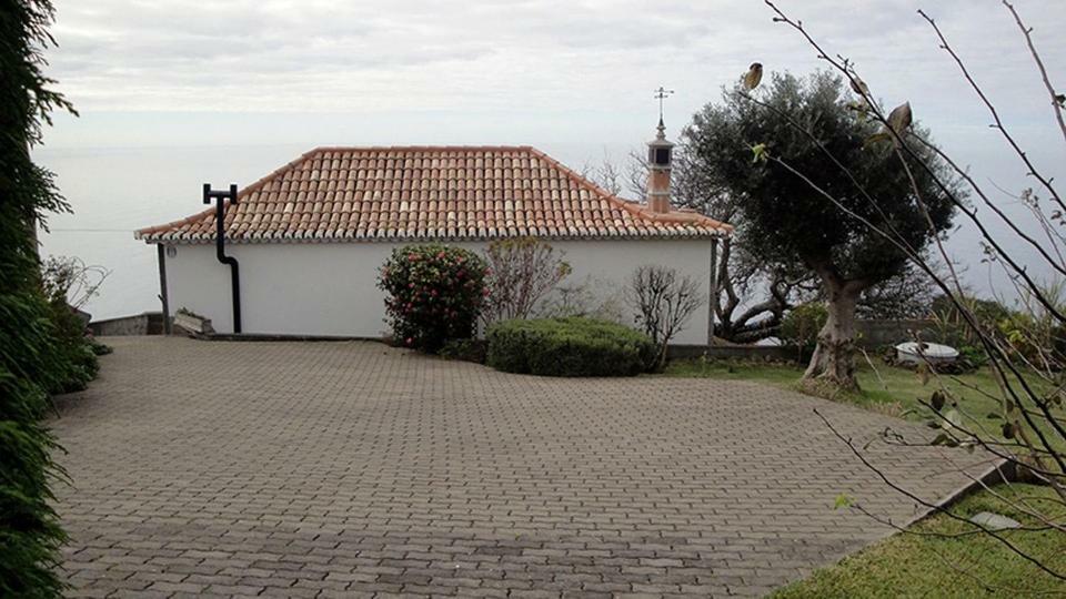Casa Dos Falcoes De Construcao Tradicional * Faja da Ovelha
